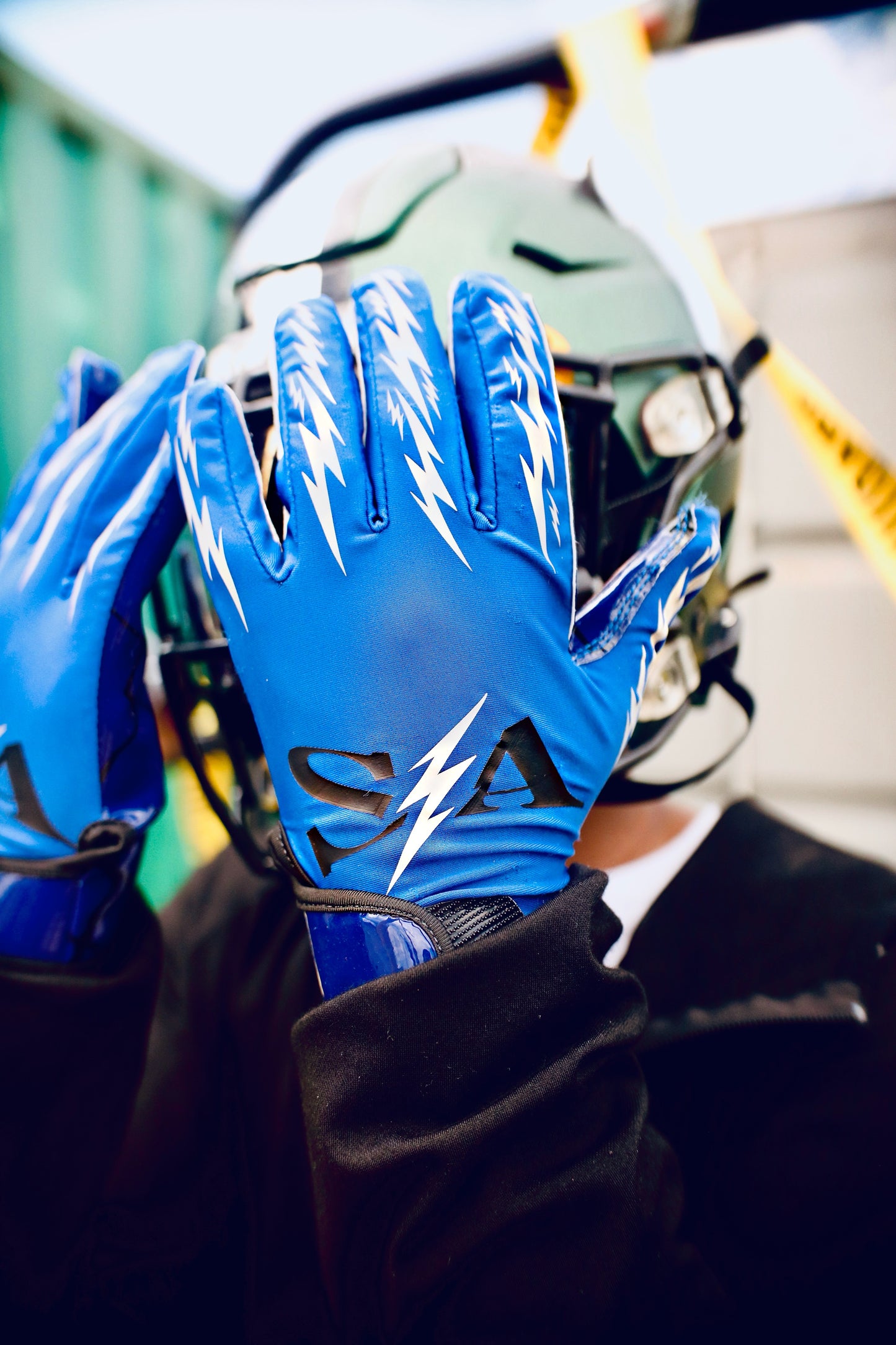SHOWTIME AFFECT “BLUE LIGHTNING” WIDE RECEIVER GLOVES